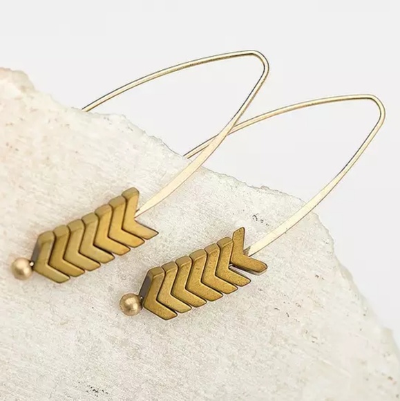New | Arrow Drop Earrings | - Picture 2 of 4
